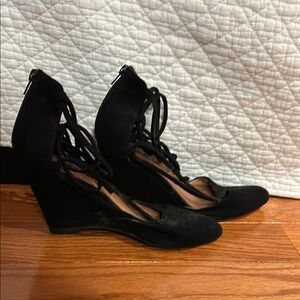 Elegant Black Lace-Up Women's Shoes